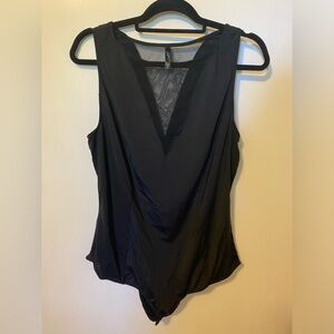 Sleeveless body suit